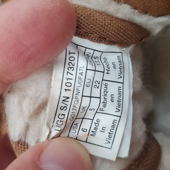 UGG Neumel Tan Zip Booties - Picture 10 of 10